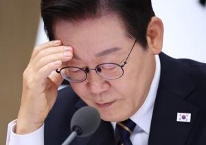 추석 앞두고 ​​이재명 대통령 지지율 하락...악재 산적